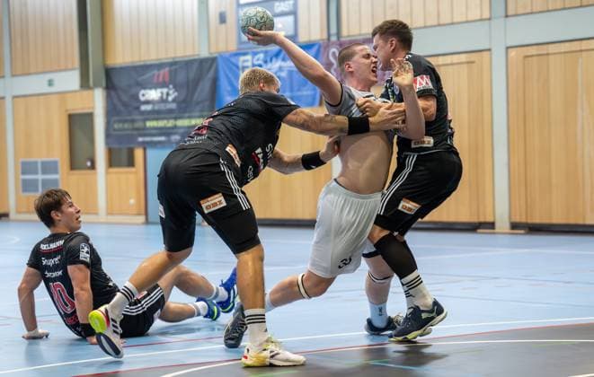 13 08 2025 Handball season 2025 2026 Test match friendly HC Erlangen HCE TV Großwallstadt xwoxzix Florian Scheerer 10, HC Erlangen HCE Marek Nissen 6, HC Erlangen HCE Christoph Steinert 44, HC Erlangen HCE against Axel Skaarnaess 25, TV Großwallstadt