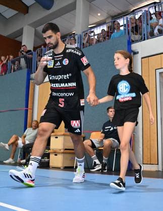 13 08 2025 Handball season 2025 2026 Test match friendly HC Erlangen HCE TV Großwallstadt xwoxzix Milos Kos 5, HC Erlangen HCE runs in