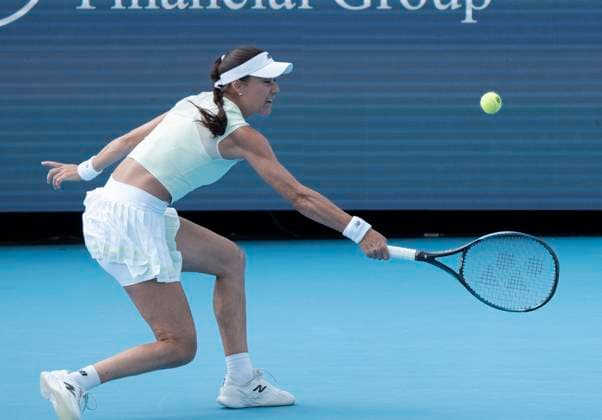 August 13, 2025: Sorana Cirstea (ROU) loses to Iga Swiatek (POL) 6-4, 6-3, at the Cincinnati Open being played at Lindner Family Tennis Center in Mason, Ohio, {USA} Tennisclix Cal Media Mason USA - ZUMAc04_ 20250813_zma_c04_003 Copyright: xLesliexBillmanx