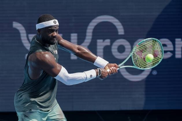 August 13, 2025, Mason, Ohio, U.S: Frances Tiafoe (USA) hits a two-handed backhand during WednesdayÃ¢â‚¬â ¢s Round of 16 of the Cincinnati Open at the Lindner Family Tennis Center, Mason, Oh. Mason U.S - ZUMAs304 20250813_zaf_s304_052 Copyright: xScottxStuartx