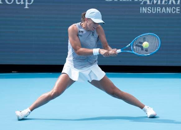 August 13, 2025: Iga Swiatek (POL) defeated Sorana Cirstea (ROU) 6-4, 6-3, at the Cincinnati Open being played at Lindner Family Tennis Center in Mason, Ohio. Ã‚ Tennisclix CSM Mason USA - ZUMAc04_ 20250813_zma_c04_014 Copyright: xLesliexBillmanx