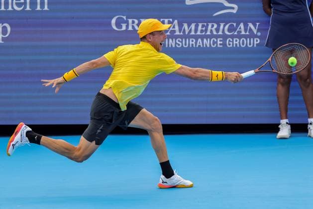 August 13, 2025, Mason, Ohio, U.S: Roberto Bautista Agut (ESP) reaches for a wide shot during WednesdayÃ¢â‚¬â ¢s Round of 16 of the Cincinnati Open at the Lindner Family Tennis Center, Mason, Oh. Mason U.S - ZUMAs304 20250813_zaf_s304_098 Copyright: xScottxStuartx