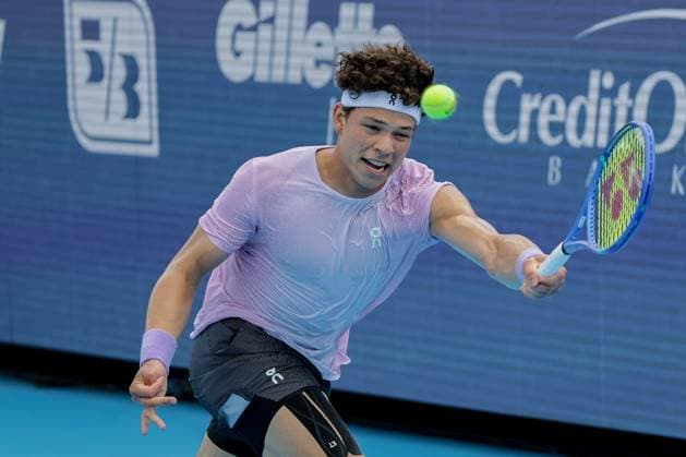 August 13, 2025, Mason, Ohio, U.S: Ben Shelton (USA) hits a forehand shot during WednesdayÃ¢â‚¬â ¢s Round of 16 of the Cincinnati Open at the Lindner Family Tennis Center, Mason, Oh. Mason U.S - ZUMAs304 20250813_zaf_s304_115 Copyright: xScottxStuartx