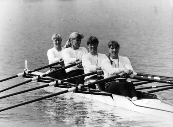 Rudern Frauen-Doppelvierer ohne Steuermann U.B.z. von vorn Kristina Mundt, Birgit Peter, Sybille Schmidt und Kerstin Mueller (Deutschland) 1992 !ACHTUNG AUFNAHMEDATUM GESCHÄTZT! *** Rowing Women Doppelvierer without Helmsman u B Z from front Kristina Mundt, Birgit Peter, Sybille Schmidt and Kerstin Mueller Germany 1992 ATTENTION date estimated !ACHTUNG AUFNAHMEDATUM GESCHÄTZT!