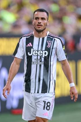 10.08.2025, Fußball, Borussia Dortmund - Juventus Turin, Testspiel, Signal Iduna Park, Saison 2025 2026: Filip Kostic (Juventus Turin 18) DFB regulations prohibit any use of photographs as image sequences and or quasi-video. Nordrhein-Westfalen Deutschland *** 10 08 2025, Football, Borussia Dortmund Juventus Turin, Test match, Signal Iduna Park, Season 2025 2026 Filip Kostic Juventus Turin 18 DFB regulations prohibit any use of photographs as image sequences and or quasi video Nordrhein Westfalen Germany