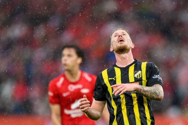 250814 Mikkel Rygaard Jensen of Häcken looks dejected during the UEFA Europa League third qualifying round football match between Brann and Häcken on August 14, 2025 in Bergen Photo Carl Sandin BILDBYRAN kod CS CS0753 fotboll football soccer fotball uefa europa league europa league brann häcken bbeng depp  Copyright: CARLxSANDIN BB250814CS072