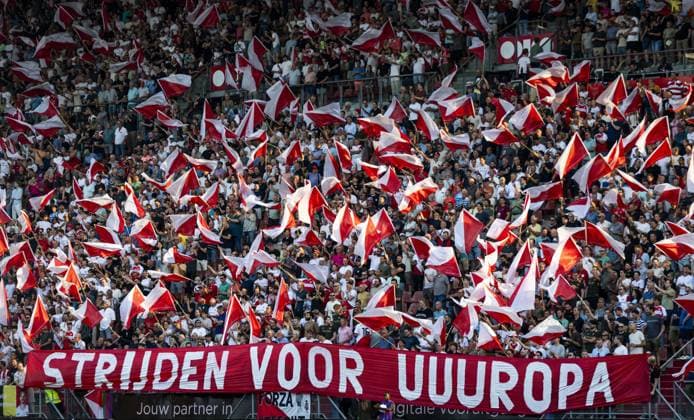 UTRECHT - FC Utrecht fans during the third qualifying round UEFA Europa League match between FC Utrecht and Servette FC at the Galgenwaard Stadium on August 14, 2025, in Utrecht, Netherlands. ANP KOEN VAN WEEL UEFA Europa League 2025-2026 xVIxANPxSportx xxANPxIVx 533391474 originalFilename: 533391474.jpg