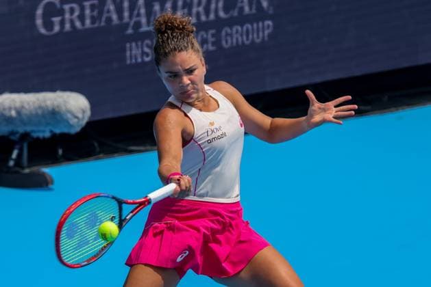 August 14, 2025, Mason, Ohio, U.S: Jasmine Paolini (ITA) hits a forehand shot during ThursdayÃ¢â‚¬â ¢s Round of 16 of the Cincinnati Open at the Lindner Family Tennis Center, Mason, Oh. Mason U.S - ZUMAs304 20250814_zaf_s304_079 Copyright: xScottxStuartx