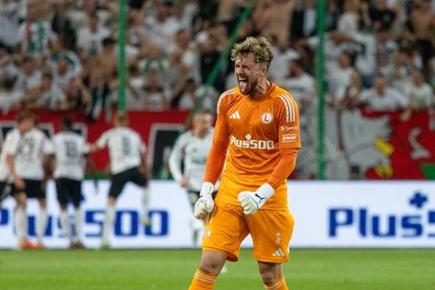 Legia Warszawa - AEK Larnaka 14.08.2025 football, Warsaw, UEFA Europa League qualifiers third qualifying round , game Legia Warszawa - AEK Larnaka (pilka nozna eliminacje Liga Europy, 3 trzecia runda , Legia Warszawa - AEK Larnaka) image shows: Kacper Tobiasz goal for his team Legia Warszawa, react photo Katarzyna Plewczynska Fotostyk Copyright: xKatarzynaxPlewczynska Fotostykx 20250814FCTKP169