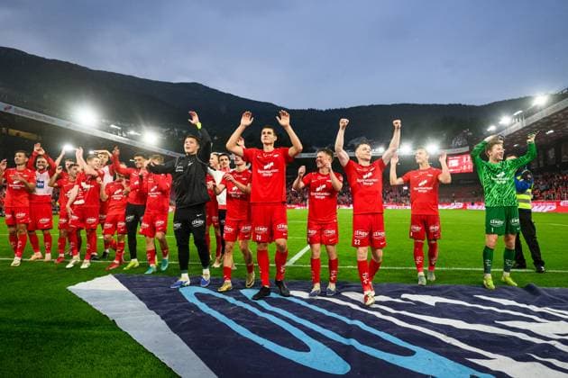 250814 Players of Brann celebrate after the UEFA Europa League third qualifying round football match between Brann and Häcken on August 14, 2025 in Bergen Photo Carl Sandin BILDBYRAN kod CS CS0753 fotboll football soccer fotball uefa europa league europa league brann häcken bbeng jubel  Copyright: CARLxSANDIN BB250814CS140