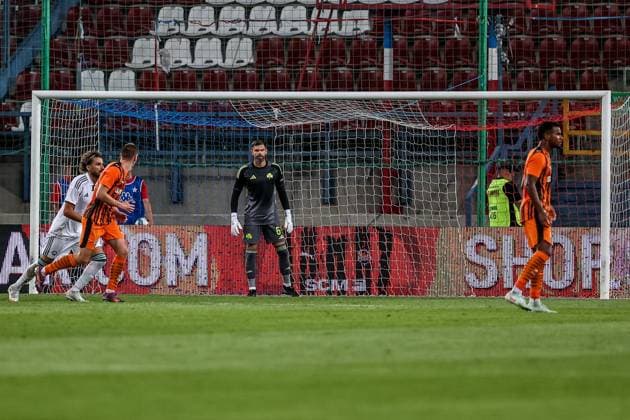 KRAKOW 14.08.2025 ELIMINACJE DO LIGI EUROPY UEFA SEZON 2025 26 SZACHTAR DONIECK - PANATHINAIKOS AO NZ Bartlomiej Dragowski FOT JAKUB GRUCA FOKUSMEDIA.COM.PL PLAY - OFF QUALIFICATIONS UEFA EUROPA LEAGUE SEASON 2025 2026 NEWSPIX.PL --- newspix.pl 