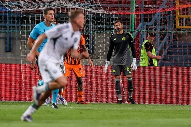 KRAKOW 14.08.2025 ELIMINACJE DO LIGI EUROPY UEFA SEZON 2025 26 SZACHTAR DONIECK - PANATHINAIKOS AO NZ Bartlomiej Dragowski FOT JAKUB GRUCA FOKUSMEDIA.COM.PL PLAY - OFF QUALIFICATIONS UEFA EUROPA LEAGUE SEASON 2025 2026 NEWSPIX.PL --- newspix.pl 