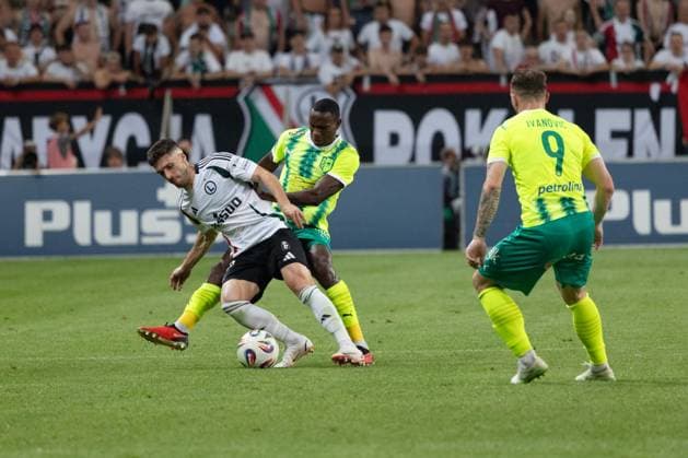 Legia Warszawa - AEK Larnaka 14.08.2025 football, Warsaw, UEFA Europa League qualifiers third qualifying round , game Legia Warszawa - AEK Larnaka (pilka nozna eliminacje Liga Europy, 3 trzecia runda , Legia Warszawa - AEK Larnaka) image shows: Ruben Vinagre photo Katarzyna Plewczynska Fotostyk Copyright: xKatarzynaxPlewczynska Fotostykx 20250814FCTKP315