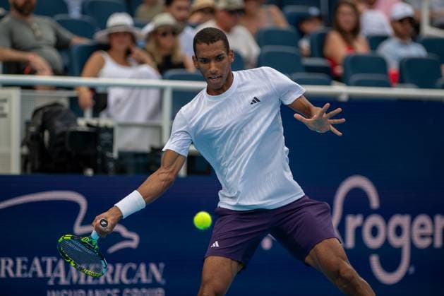 Cincinnati Open Round Of 16: Jannik Sinner V Felix Auger-Aliassime Felix Auger-Aliassime is seen during his fourth-round match at the Cincinnati Open in Mason, Ohio, on August 14, 2025. Mason Ohio United States  Copyright: xJasonxWhitmanx originalFilename:whitman-cincinna250814_npjrH.jpg