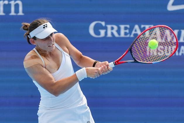 August 14, 2025, Mason, Ohio, U.S: Varvara Gracheva (FRA) hits a two-handed backhand during ThursdayÃ¢â‚¬â ¢s Round of 16 of the Cincinnati Open at the Lindner Family Tennis Center, Mason, Oh. Mason U.S - ZUMAs304 20250814_zaf_s304_162 Copyright: xScottxStuartx