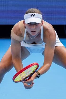 August 14, 2025, Mason, Ohio, U.S: Varvara Gracheva (FRA) awaits serve during ThursdayÃ¢â‚¬â ¢s Round of 16 of the Cincinnati Open at the Lindner Family Tennis Center, Mason, Oh. Mason U.S - ZUMAs304 20250814_zaf_s304_164 Copyright: xScottxStuartx
