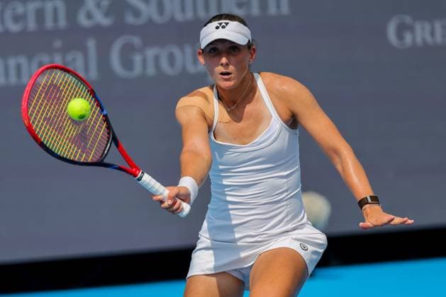 August 14, 2025, Mason, Ohio, U.S: Varvara Gracheva (FRA) hits a forehand shot during ThursdayÃ¢â‚¬â ¢s Round of 16 of the Cincinnati Open at the Lindner Family Tennis Center, Mason, Oh. Mason U.S - ZUMAs304 20250814_zaf_s304_183 Copyright: xScottxStuartx