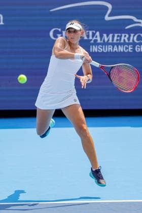 August 14, 2025, Mason, Ohio, U.S: Varvara Gracheva (FRA) hits a forehand shot during ThursdayÃ¢â‚¬â ¢s Round of 16 of the Cincinnati Open at the Lindner Family Tennis Center, Mason, Oh. Mason U.S - ZUMAs304 20250814_zaf_s304_193 Copyright: xScottxStuartx