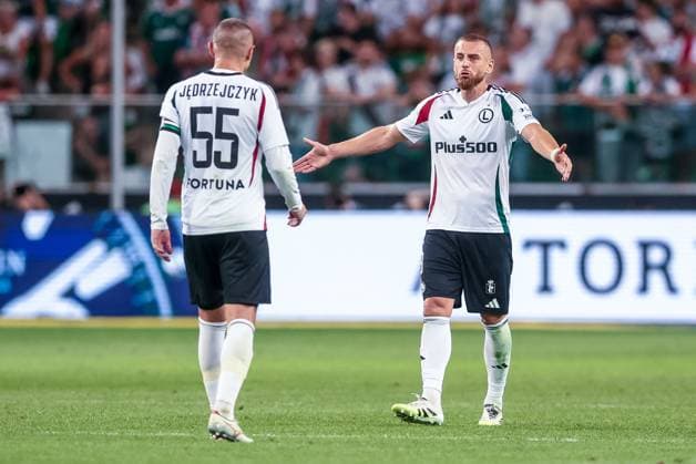 UEFA Europa League - Legia Warsaw vs AEK Larnaca Artur Jedrzejczyk, Rafal Augustyniak during UEFA Europa League qualifying match Legia Warsaw vs AEK Larnaca in Warsaw, Poland on August 14, 2025. Warsaw Poland  Copyright: xFotoxOlimpikx originalFilename:jastrzebowski-uefaeuro250814_npJqI.jpg