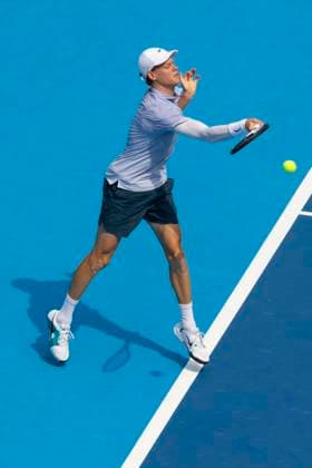 August 14, 2025, Mason, Ohio, USA: Mason, Ohio; Cincinnati Open Tennis Tournament - 2025 08 14 - Jannik Sinner plays a ball against opponent Felix Auger-Aliassime. - ZUMAPress Mason USA - ZUMAn24_ 20250814_zaf_n24_164 Copyright: xWallyxNellx