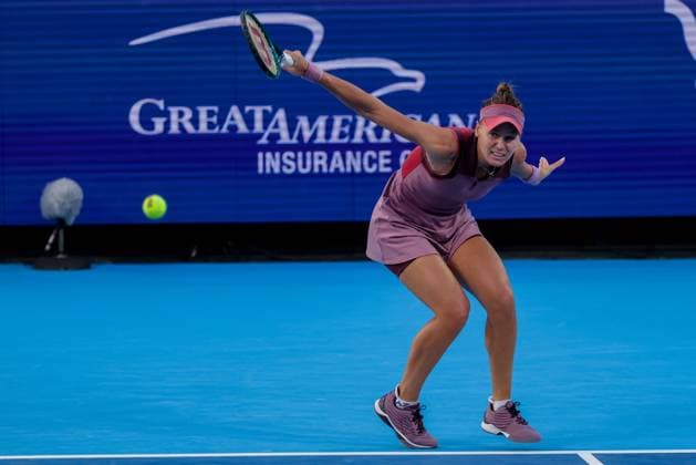August 14, 2025, Mason, Ohio, U.S: Veronika Kudermetova in action during ThursdayÃ¢â‚¬â ¢s quarterfinal round of the Cincinnati Open at the Lindner Family Tennis Center, Mason, Oh. Mason U.S - ZUMAs304 20250814_zaf_s304_285 Copyright: xScottxStuartx