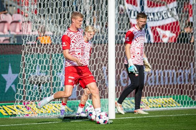 FC Midtjylland v Fredrikstad, UEFA Europa League qualification, Herning, Denmark Herning, Denmark. 14th, August 2025. Emil Holten of Fredrikstad is warming up before the UEFA Europa League qualification match between FC Midtjylland and Fredrikstad at MCH Arena in Herning. Denmark, Herning  Copyright: xGonzalesxPhoto MortenxKjaerx