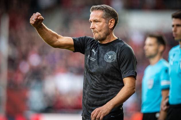 FC Midtjylland v Fredrikstad, UEFA Europa League qualification, Herning, Denmark Herning, Denmark. 14th, August 2025. Head coach Thomas Thomasberg of FC Midtjylland seen during the UEFA Europa League qualification match between FC Midtjylland and Fredrikstad at MCH Arena in Herning. Denmark, Herning  Copyright: xGonzalesxPhoto MortenxKjaerx