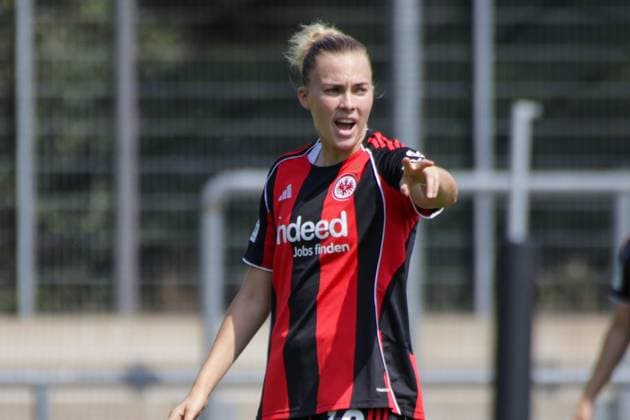 15 08 2025, xgrfx, Soccer Test Match , Eintracht Frankfurt Women Grasshopper Club Zurich v l Laura Freigang Eintracht Frankfurt DFL DFB REGULATIONS PROHIBIT ANY USE OF PHOTOGRAPHS as IMAGE SEQUENCES and or QUASI VIDEO Stadion am Brentanobad