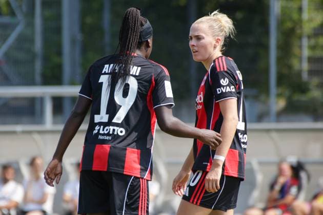 15 08 2025, xgrfx, Soccer Test Match , Eintracht Frankfurt Women Grasshopper Club Zurich v l Nicole Anyomi, Laura Freigang Eintracht Frankfurt DFL DFB REGULATIONS PROHIBIT ANY USE OF PHOTOGRAPHS as IMAGE SEQUENCES and or QUASI VIDEO Stadion am Brentanobad