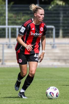 15 08 2025, xgrfx, Soccer Test Match , Eintracht Frankfurt Women Grasshopper Club Zurich v l Laura Freigang Eintracht Frankfurt DFL DFB REGULATIONS PROHIBIT ANY USE OF PHOTOGRAPHS as IMAGE SEQUENCES and or QUASI VIDEO Stadion am Brentanobad