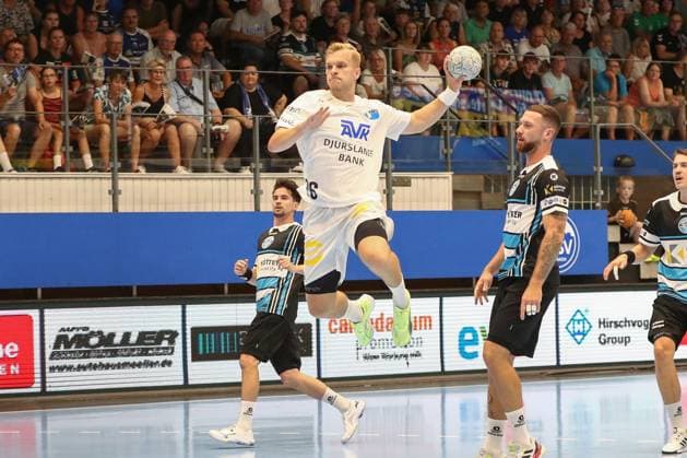 15 08 2025, xgox, Handball Wartburg Cup ThSV Eisenach Skanderborg Handbold emspor, v l Johan Hansen Skanderborg, 26 throws goal, goal scorer, scores goal, scores the goal Eisenach