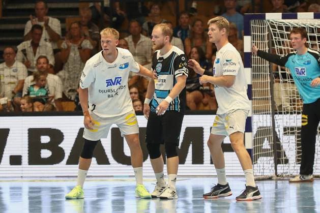 15 08 2025, xgox, Handball Wartburg Cup ThSV Eisenach Skanderborg Handbold emspor, v l Christoffer Dreyer Skanderborg, 7 , Peter Walz Eisenach, 14 , Morten Kaalund Skanderborg, 28 duel, duel, fight, tackle Eisenach
