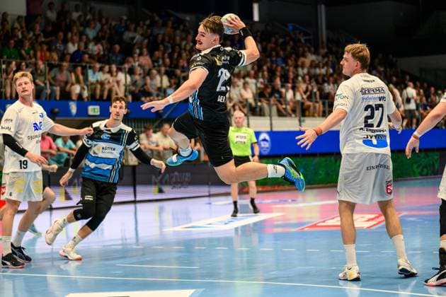 Felix, Aellen Rueckraum Mitte, ThSV Eisenach, 22 GER, Thuringia, ThSV Eisenach vs Skanderborg Handbold, Wartburg Cup Eisenach 2025, Handball, Season 2025 2026, 15 08 2025 GER, Thuringia, ThSV Eisenach vs Skanderborg Handbold, Wartburg Cup Eisenach 2025, Handball, Season 2025 2026, 15 08 2025 Eisenach Copyright: xEibner-Pressefoto MartinxHerbstx EP_MHT