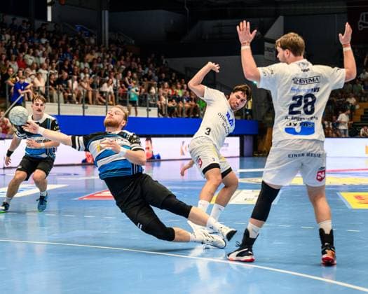 Peter, Walz Kreislaeufer, ThSV Eisenach, 14 , Morten, Kaalund Kreislaeufer, Skanderborg AGF Handbold, 28 , Kristjan, Orn Kristjansson Rueckraum Rechts, Skanderborg AGF Handbold, 3 GER, Thuringia, ThSV Eisenach vs Skanderborg Handbold, Wartburg Cup Eisenach 2025, Handball, Season 2025 2026, 15 08 2025 GER, Thuringia, ThSV Eisenach vs Skanderborg Handbold, Wartburg Cup Eisenach 2025, Handball, Season 2025 2026, 15 08 2025 Eisenach Copyright: xEibner-Pressefoto MartinxHerbstx EP_MHT