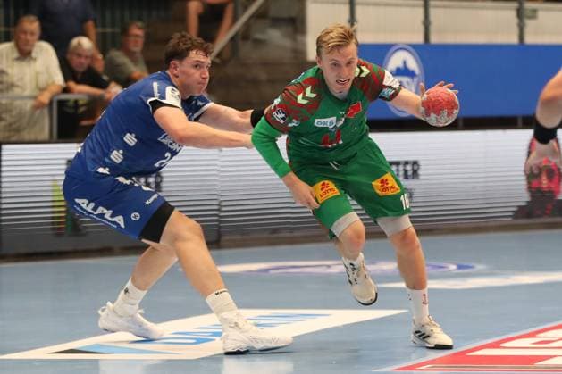 15 08 2025, xgox, handball, Wartburg Cup, SC Magdeburg TBV Lemgo emspor v l Lukas Zerbe Lemgo, 24 , Gisli Thorgeir Kristjansson Magdeburg, 10 duel, duel, fight, tackle Eisenach