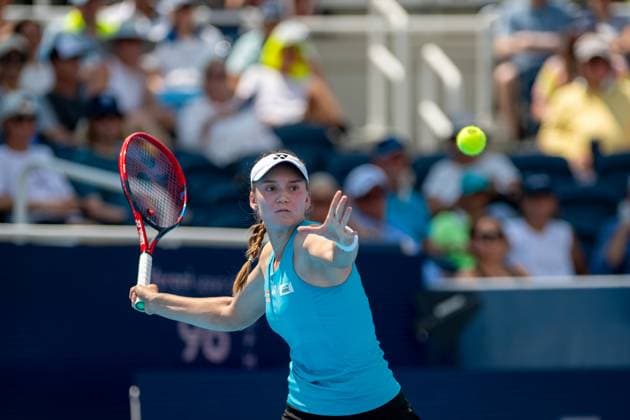 Cincinnati Open Quarterfinals: Aryna Sabalenka V Elena Rybakina Elena Rybakina is seen during her quarterfinals match at the Cincinnati Open in Mason, Ohio, on August 15, 2025. Mason Ohio United States  Copyright: xJasonxWhitmanx originalFilename:whitman-cincinna250815_np8r6.jpg