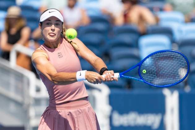 August 15, 2025, Mason, Ohio, USA: Mason, Ohio; Cincinnati Open Tennis Tournament - 2025 08 14 - Anna Kalinskaya plays a ball against opponent Iga Swiatek. - ZUMAPress Mason USA - ZUMAn24_ 20250815_zaf_n24_069 Copyright: xWallyxNellx