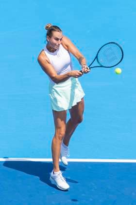 August 15, 2025, Mason, Ohio, USA: Mason, Ohio; Cincinnati Open Tennis Tournament - 2025 08 14 - Aryna Sabalenka plays a ball against opponent Elena Rybakina. - ZUMAPress Mason USA - ZUMAn24_ 20250815_zaf_n24_137 Copyright: xWallyxNellx