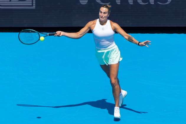 August 15, 2025, Mason, Ohio, USA: Mason, Ohio; Cincinnati Open Tennis Tournament - 2025 08 14 - Aryna Sabalenka plays a ball against opponent Elena Rybakina. - ZUMAPress Mason USA - ZUMAn24_ 20250815_zaf_n24_116 Copyright: xWallyxNellx
