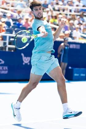 August 15, 2025, Mason, Ohio, USA: Mason, Ohio; Cincinnati Open Tennis Tournament - 2025 08 14 - Carlos Alcaraz plays a ball against opponent Andrey Rublev. - ZUMAPress Mason USA - ZUMAn24_ 20250815_zaf_n24_214 Copyright: xWallyxNellx