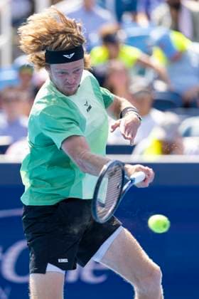 August 15, 2025, Mason, Ohio, USA: Mason, Ohio; Cincinnati Open Tennis Tournament - 2025 08 14 - Andrey Rublev plays a ball against opponent Carlos Alcaraz. - ZUMAPress Mason USA - ZUMAn24_ 20250815_zaf_n24_212 Copyright: xWallyxNellx