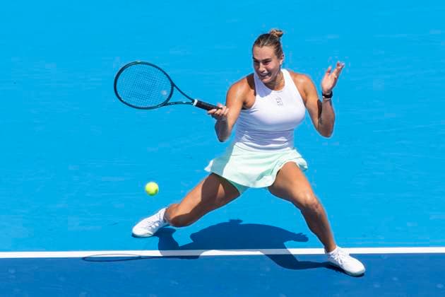 August 15, 2025, Mason, Ohio, USA: ARYNA SABALENKA (BLR) returns a shot during Friday s quarterfinal round of the Cincinnati Open at the Lindner Family Tennis Center. Sabalenka lost and Rybakina won 6:1 6:4. Mason USA - ZUMAn24_ 20250815_zaf_n24_184 Copyright: xWallyxNellx