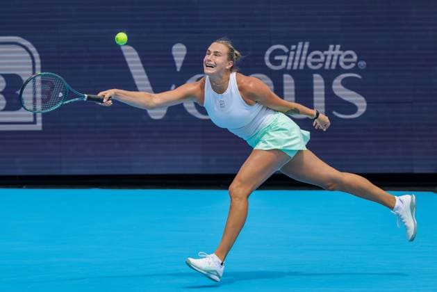 August 15, 2025, Mason, Ohio, USA: ARYNA SABALENKA (BLR) hits a forehand shot during Friday s quarterfinal round of the Cincinnati Open at the Lindner Family Tennis Center. Sabalenka lost and Rybakina won 6:1 6:4. Mason USA - ZUMAs304 20250815_zaf_s304_103 Copyright: xScottxStuartx