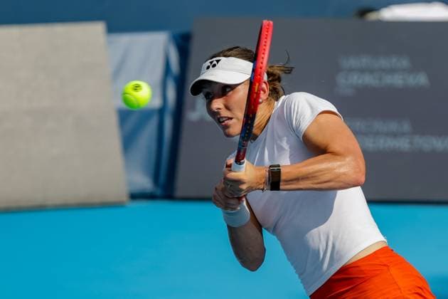 August 15, 2025, Mason, Ohio, U.S: Varvara Gracheva (FRA) hits a two-handed backhand during FridayÃ¢â‚¬â ¢s quarterfinal round of the Cincinnati Open at the Lindner Family Tennis Center, Mason, Oh. Mason U.S - ZUMAs304 20250815_zaf_s304_186 Copyright: xScottxStuartx