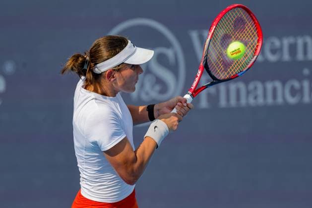 August 15, 2025, Mason, Ohio, U.S: Varvara Gracheva (FRA) hits a two-handed backhand during FridayÃ¢â‚¬â ¢s quarterfinal round of the Cincinnati Open at the Lindner Family Tennis Center, Mason, Oh. Mason U.S - ZUMAs304 20250815_zaf_s304_199 Copyright: xScottxStuartx