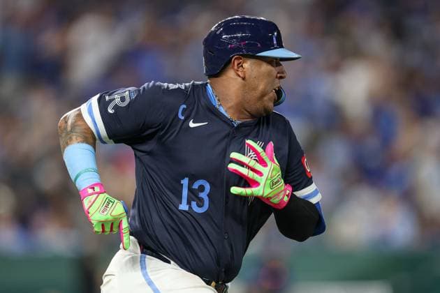 August 15, 2025: Kansas City Royals catcher Salvador Perez (13) runs the bases on a double during the sixth inning against the Chicago White Sox at Kauffman Stadium in Kansas City, MO. CSM Kansas City United States of America - ZUMAc04_ 20250815_zma_c04_243 Copyright: xDavidxSmithx