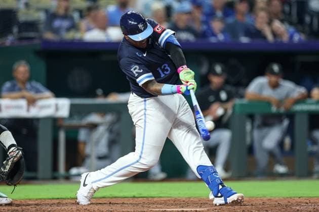 August 15, 2025: Kansas City Royals catcher Salvador Perez (13) hits a double against the Chicago White Sox during the sixth inning at Kauffman Stadium in Kansas City, MO. CSM Kansas City United States of America - ZUMAc04_ 20250815_zma_c04_246 Copyright: xDavidxSmithx