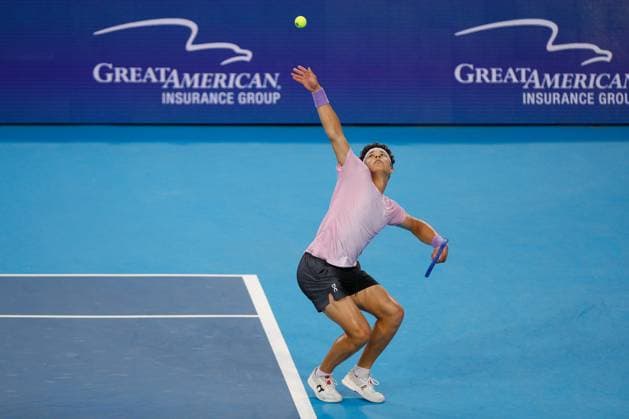 CINCINNATI, OH - AUGUST 15: Ben Shelton of the United States serves during the quarterfinal round of the Cincinnati Open at the Lindner Family Tennis Center on August 15, 2025 in Mason, OH. (Photo by Ian Johnson Icon Sportswire) TENNIS: AUG 15 Cincinnati Open EDITORIAL USE ONLY Icon250815059