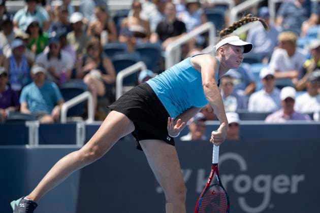CINCINNATI, OH - AUGUST 15: Elena Rybakina (KAZ) serves the ball during the quarter finals in the Cincinnati Open at the Lindner Family Tennis Center on August 15, 2025 in Mason, OH. (Photo by Shelley Lipton Icon Sportswire) TENNIS: AUG 15 Cincinnati Open EDITORIAL USE ONLY Icon2508151142
