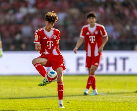 12 08 2025, Football Bundesliga 2025 2026, Friendly match, Grasshopper Club Zurich FC Bayern Munich at Letzigrund Stadium, Zurich Switzerland David Santos Daiber Bayern Munich on the ball